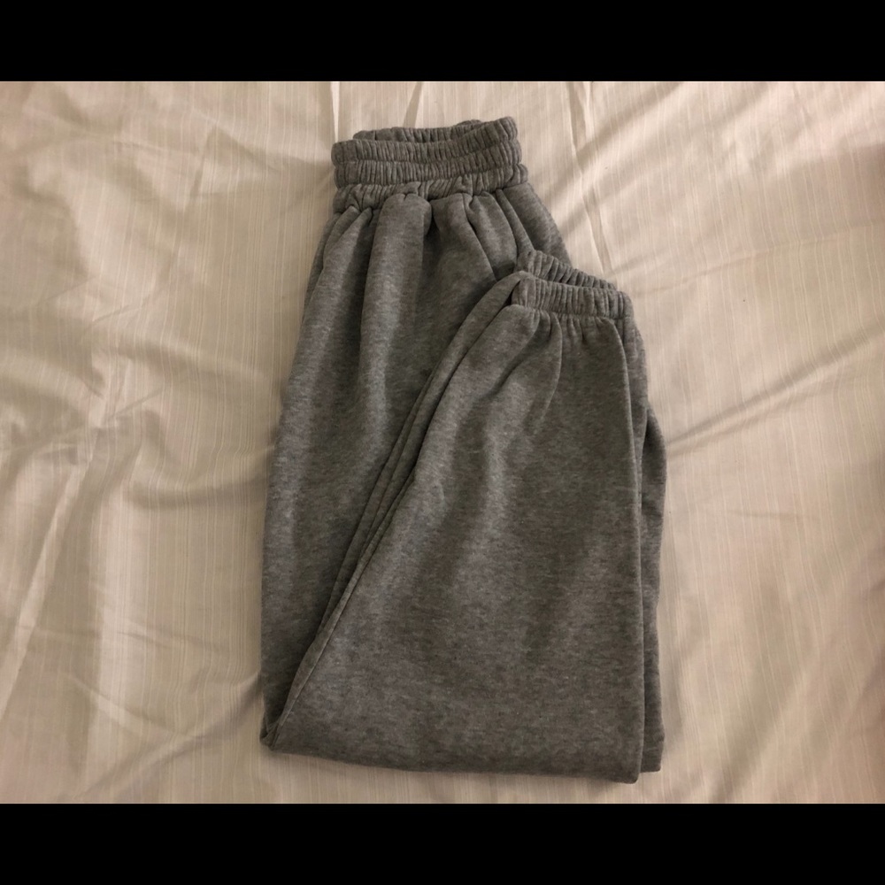 Women’s Sweatpants!